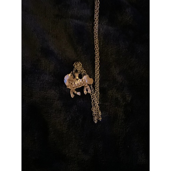 Unicorn studded with pink and green jewels necklace - Picture 5 of 5